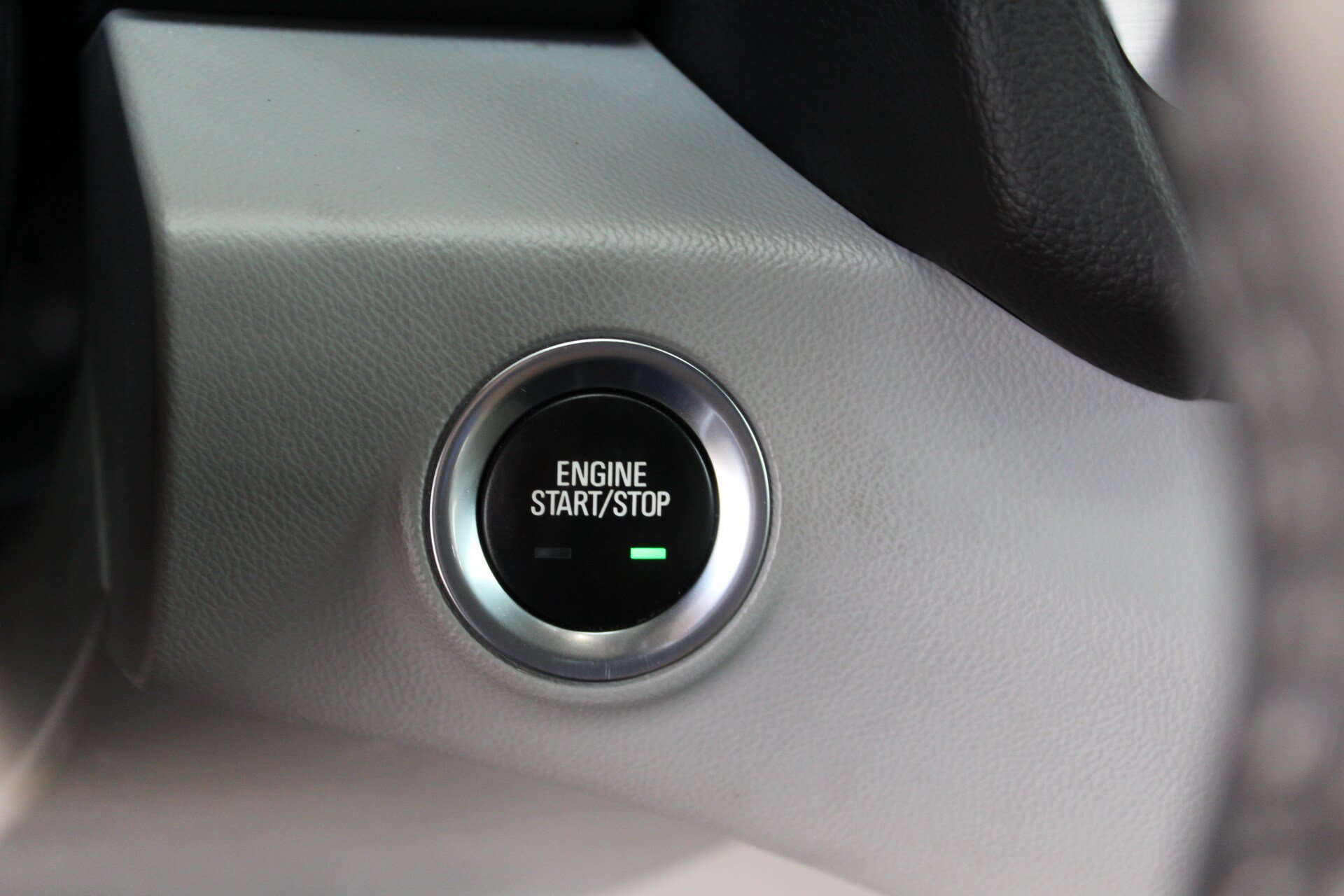 Used 2022 GMC Terrain SLT w/ Tech Package FWD image 36