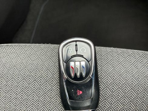Used 2025 Buick Encore GX Preferred FWD image 23