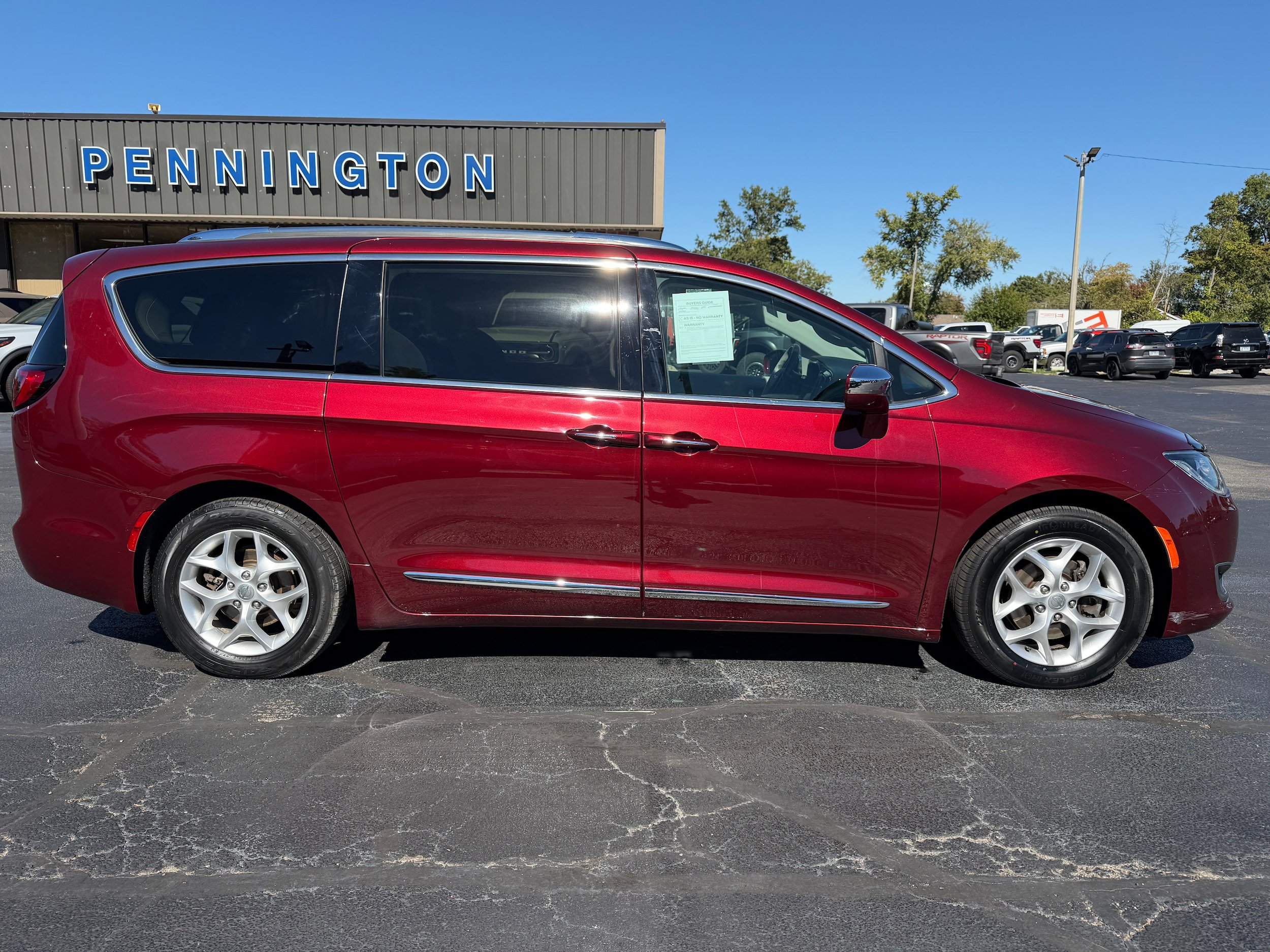 Used 2019 Chrysler Pacifica Limited FWD image 8