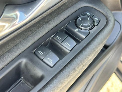 Used 2024 GMC Terrain SLE image 16