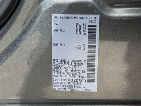 Used 2025 Nissan Altima 2.5 SV image 24