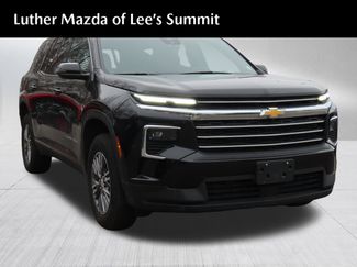 Used 2025 Chevrolet Traverse LT video 1