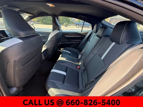 Used 2025 Toyota Camry SE FWD image 33