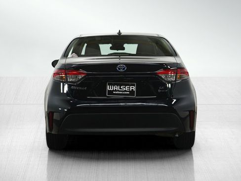 Used 2025 Toyota Corolla LE image 4