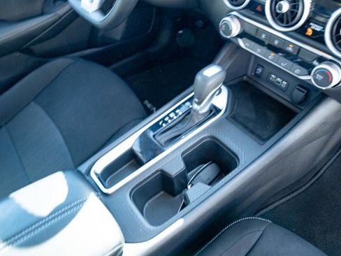 Used 2024 Nissan Sentra SV image 38