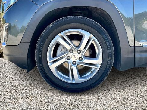 Used 2018 GMC Terrain SLE image 9