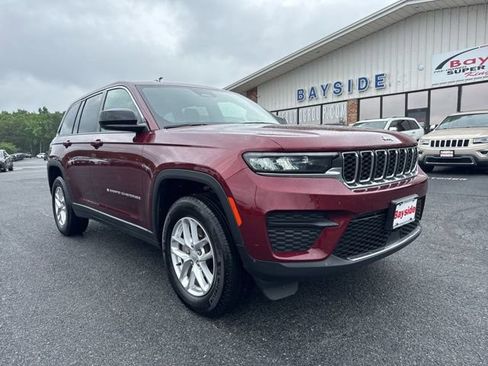 Used 2025 Jeep Grand Cherokee Laredo X w/ Luxury Tech Group I AWD/4WD image 2