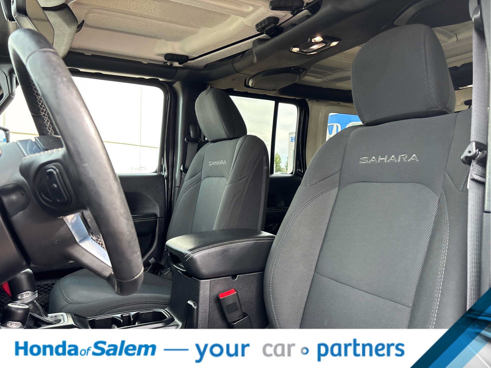 Used 2020 Jeep Wrangler Unlimited Sahara AWD/4WD image 11