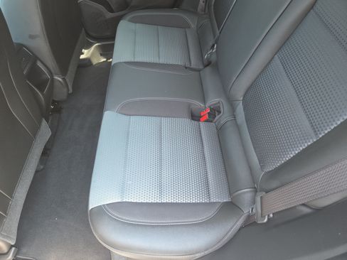 Used 2026 Chevrolet Trax LT FWD image 23