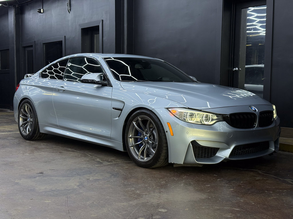 Used 2015 BMW M4 Coupe w/ Executive Package RWD image 11