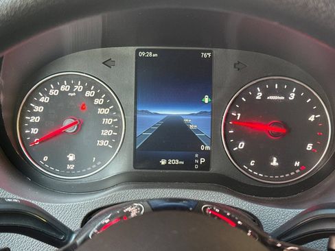Used 2025 Mercedes-Benz Sprinter 2500 image 34