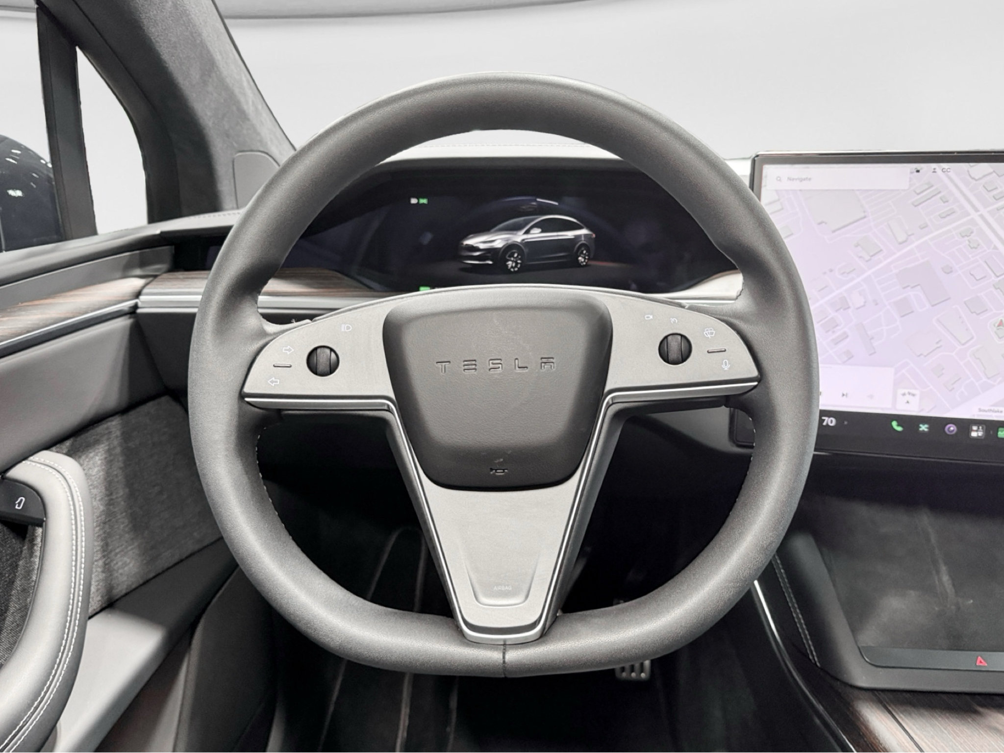 Used 2025 Tesla Model X AWD/4WD image 8