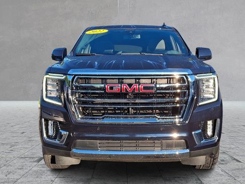 Certified 2022 GMC Yukon SLT w/ SLT Premium Package AWD/4WD image 2