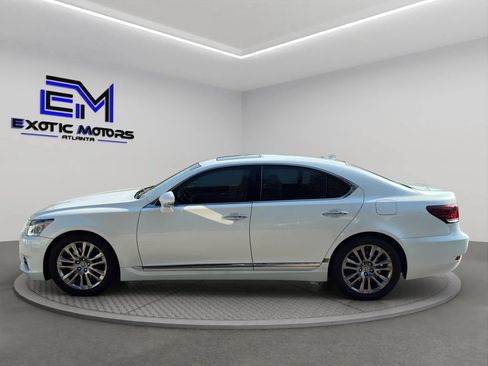 Used 2013 Lexus LS 460 AWD w/ Comfort Pkg image 2