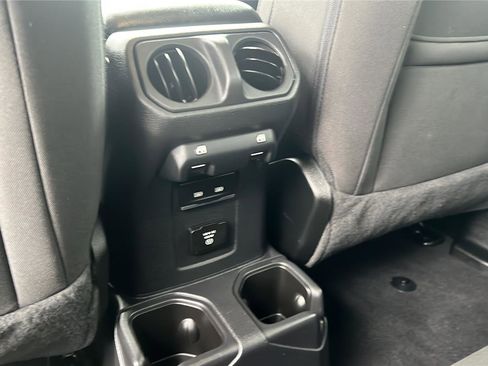 Used 2023 Jeep Gladiator Willys image 15