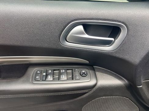 Used 2019 Dodge Durango SXT RWD image 6