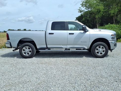Used 2026 RAM 2500 Big Horn AWD/4WD image 6
