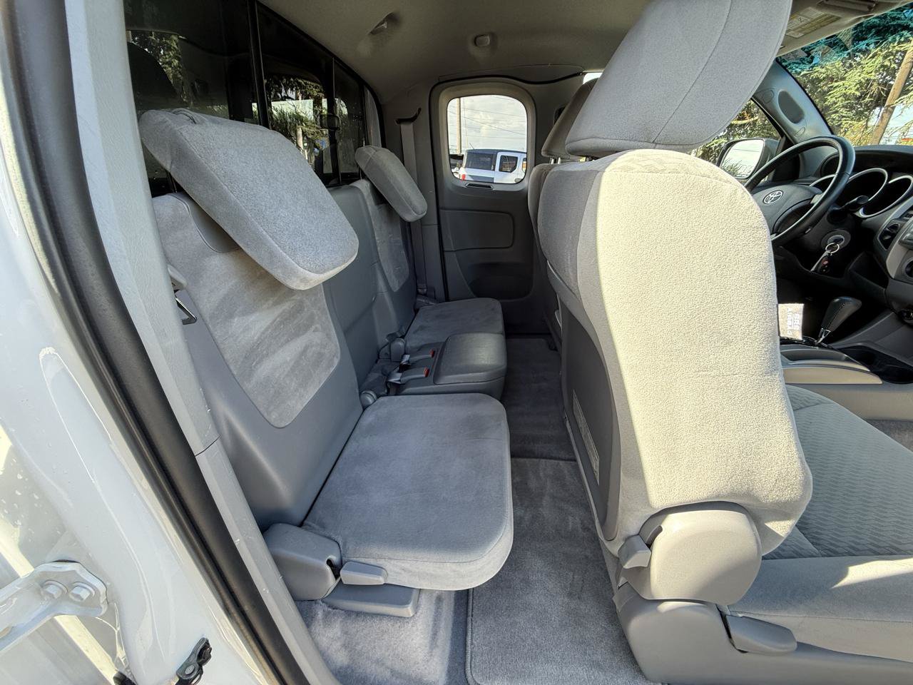 Used 2011 Toyota Tacoma 4x4 Access Cab w/ SR5 Pkg #2 image 17