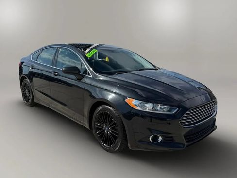 Used 2014 Ford Fusion SE w/ Equipment Group 202A FWD image 1
