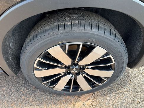 New 2026 Mitsubishi Outlander SEL FWD image 41