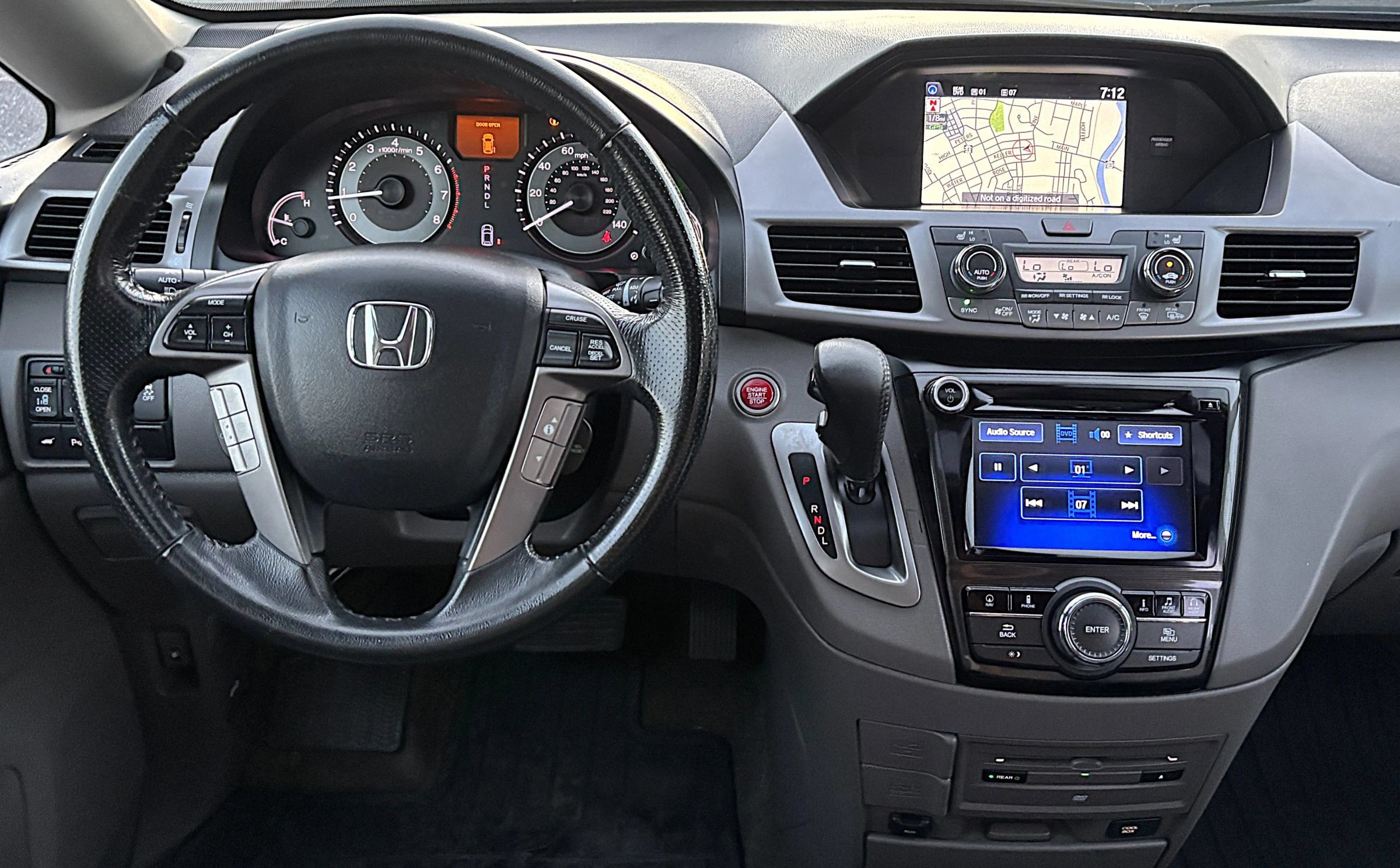 Used 2015 Honda Odyssey Touring image 13