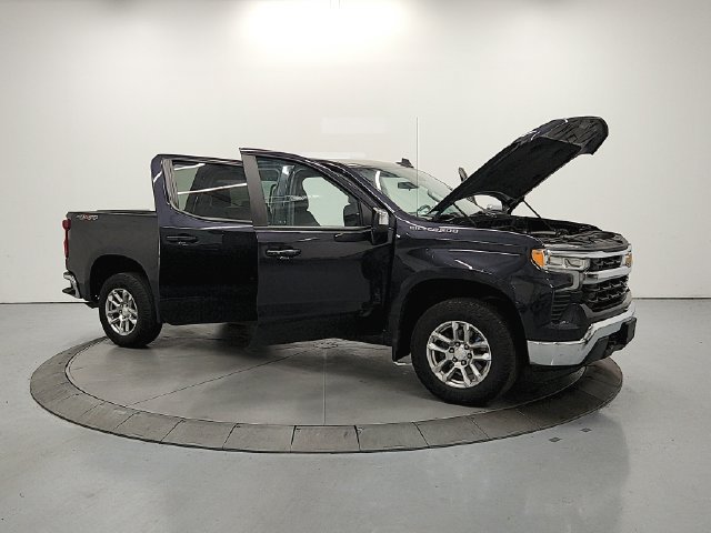 Used 2023 Chevrolet Silverado 1500 LT AWD/4WD image 10
