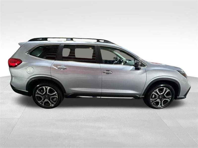 Used 2024 Subaru Ascent Limited AWD/4WD image 4