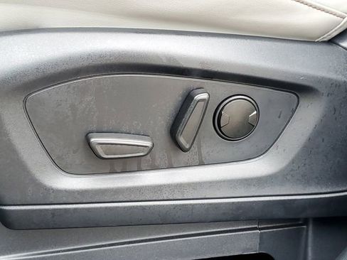 Used 2025 Ford Explorer Active w/ Active Comfort Package image 13