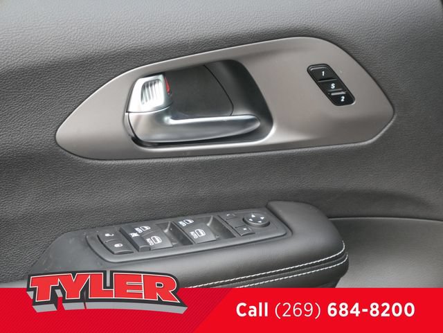 New 2027 Chrysler Pacifica Select FWD image 20