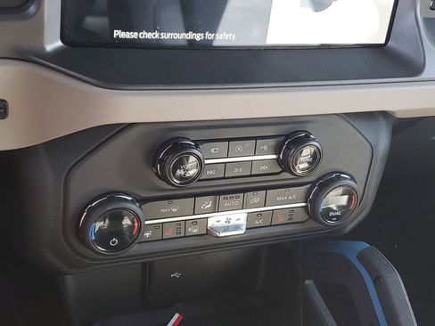 Used 2024 Ford Bronco Wildtrak AWD/4WD image 27