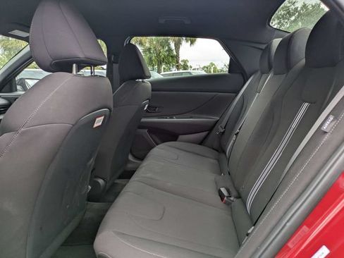 Certified 2025 Hyundai Elantra Sport FWD image 12