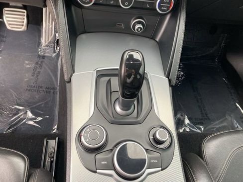 Used 2018 Alfa Romeo Stelvio Ti Sport image 16