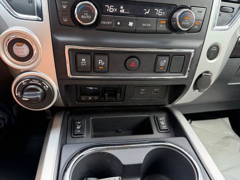 Used 2020 Nissan Titan SV w/ SV Convenience Package AWD/4WD image 29