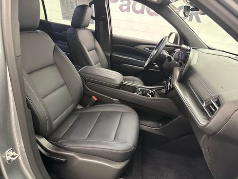 Used 2026 Chevrolet Traverse LT w/ Midnight/Sport Edition AWD/4WD image 28
