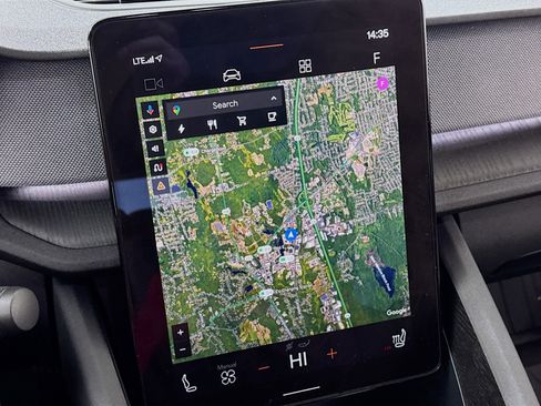 Used 2021 Polestar Polestar 2 image 2