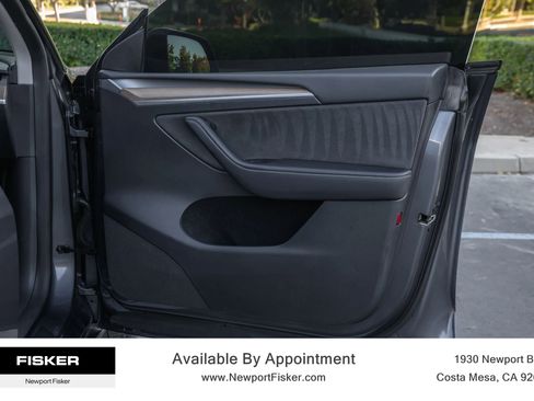 Used 2023 Tesla Model Y Performance AWD/4WD image 31