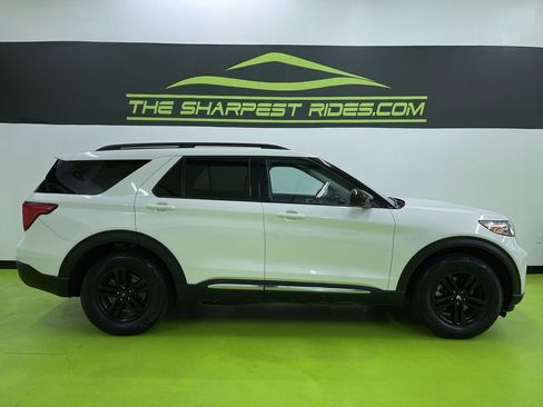 Used 2022 Ford Explorer XLT w/ Class IV Trailer Tow Package image 11