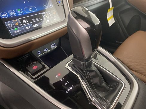 Certified 2025 Subaru Outback Touring XT image 18