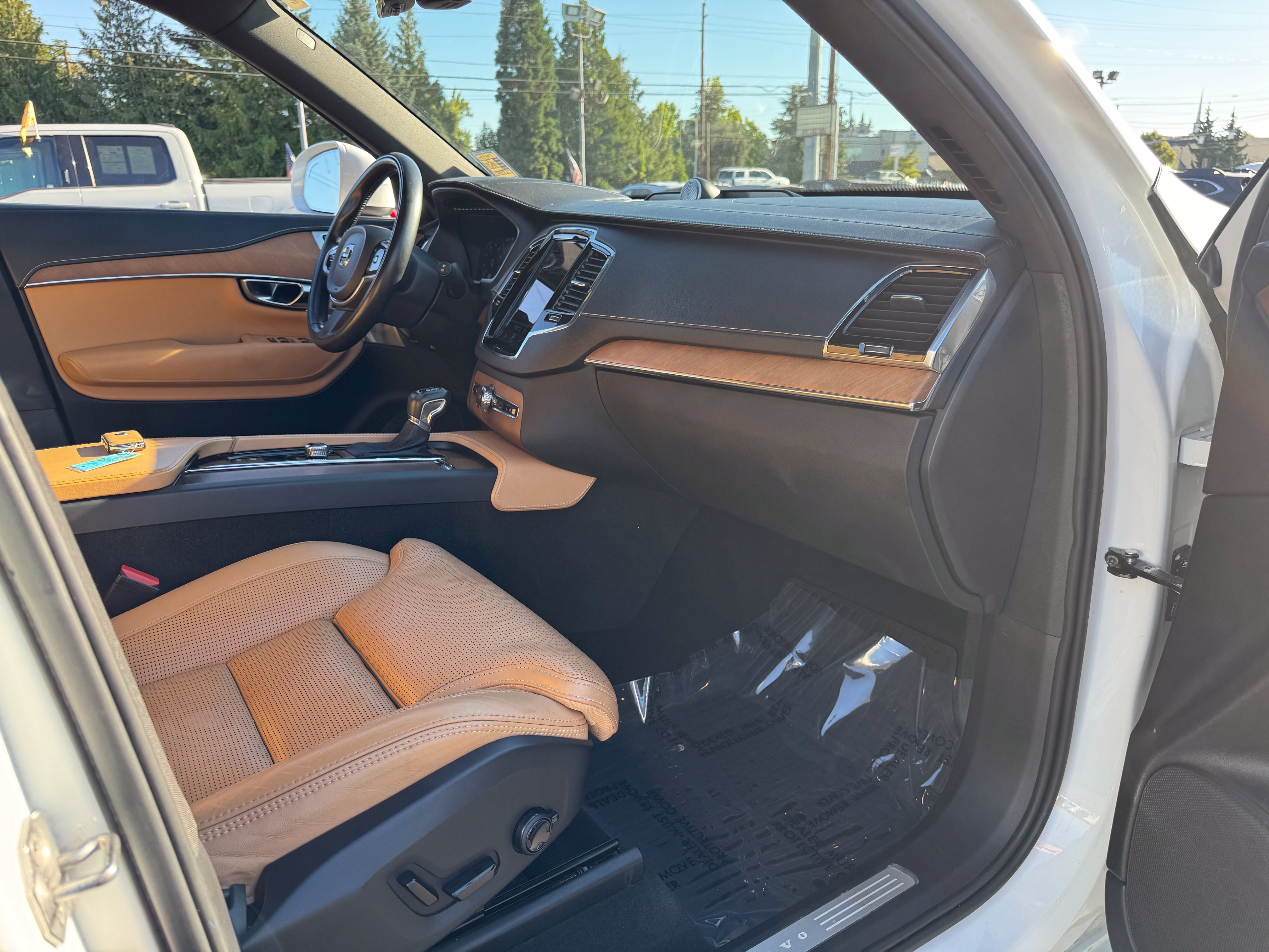 Used 2018 Volvo XC90 T6 Inscription w/ Convenience Package AWD/4WD image 22