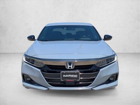 Used 2022 Honda Accord Sport image 2