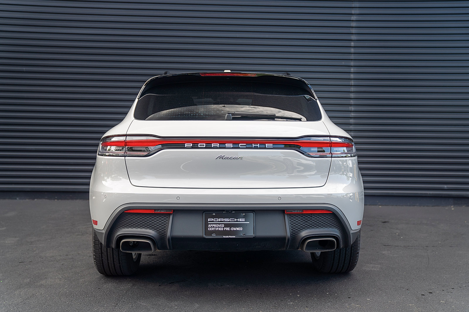 Used 2026 Porsche Macan AWD/4WD image 29