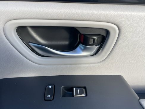 New 2025 Honda Pilot Touring image 13