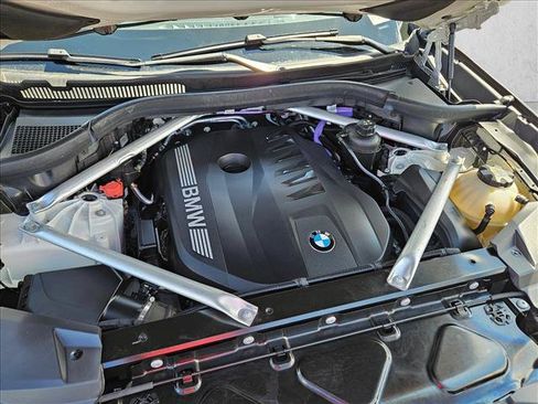 Used 2024 BMW X5 xDrive40i w/ M Sport Package AWD/4WD image 21