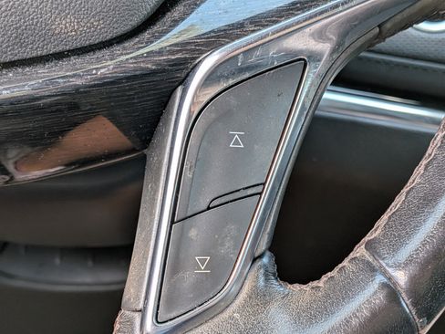 Used 2022 Cadillac XT5 Premium Luxury w/ Technology Package image 27