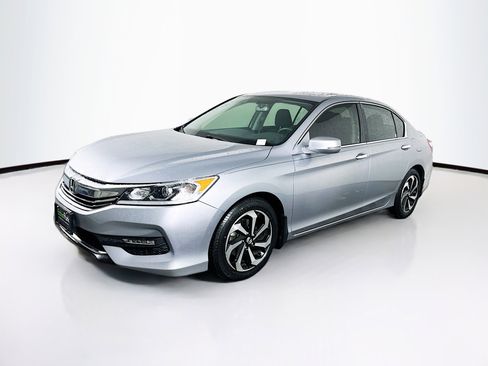 Used 2016 Honda Accord EX image 3