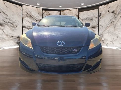 Used 2010 Toyota Matrix S image 2