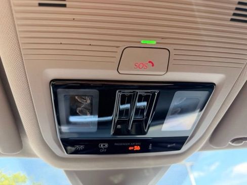 Certified 2024 Volkswagen Atlas Peak Edition SEL AWD/4WD image 24