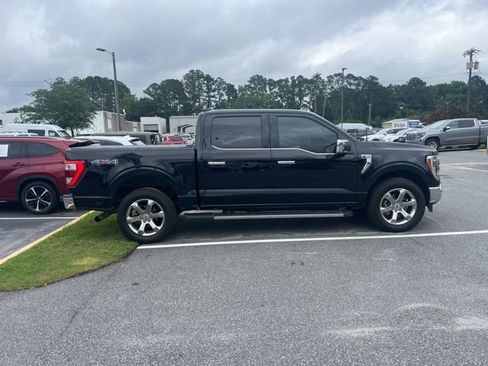 Used 2021 Ford F150 Lariat w/ Equipment Group 502A High AWD/4WD image 4