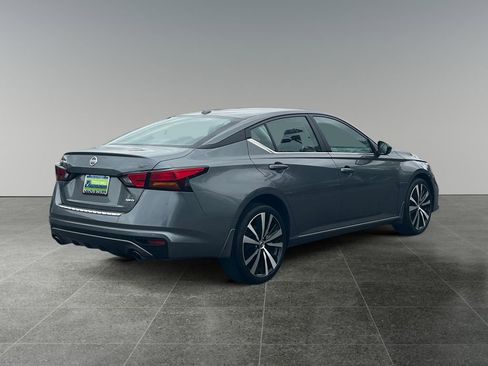 Used 2021 Nissan Altima 2.5 SR w/ SR Premium Package AWD/4WD image 10