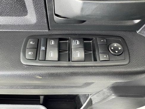 Used 2015 RAM 1500 Tradesman RWD image 17